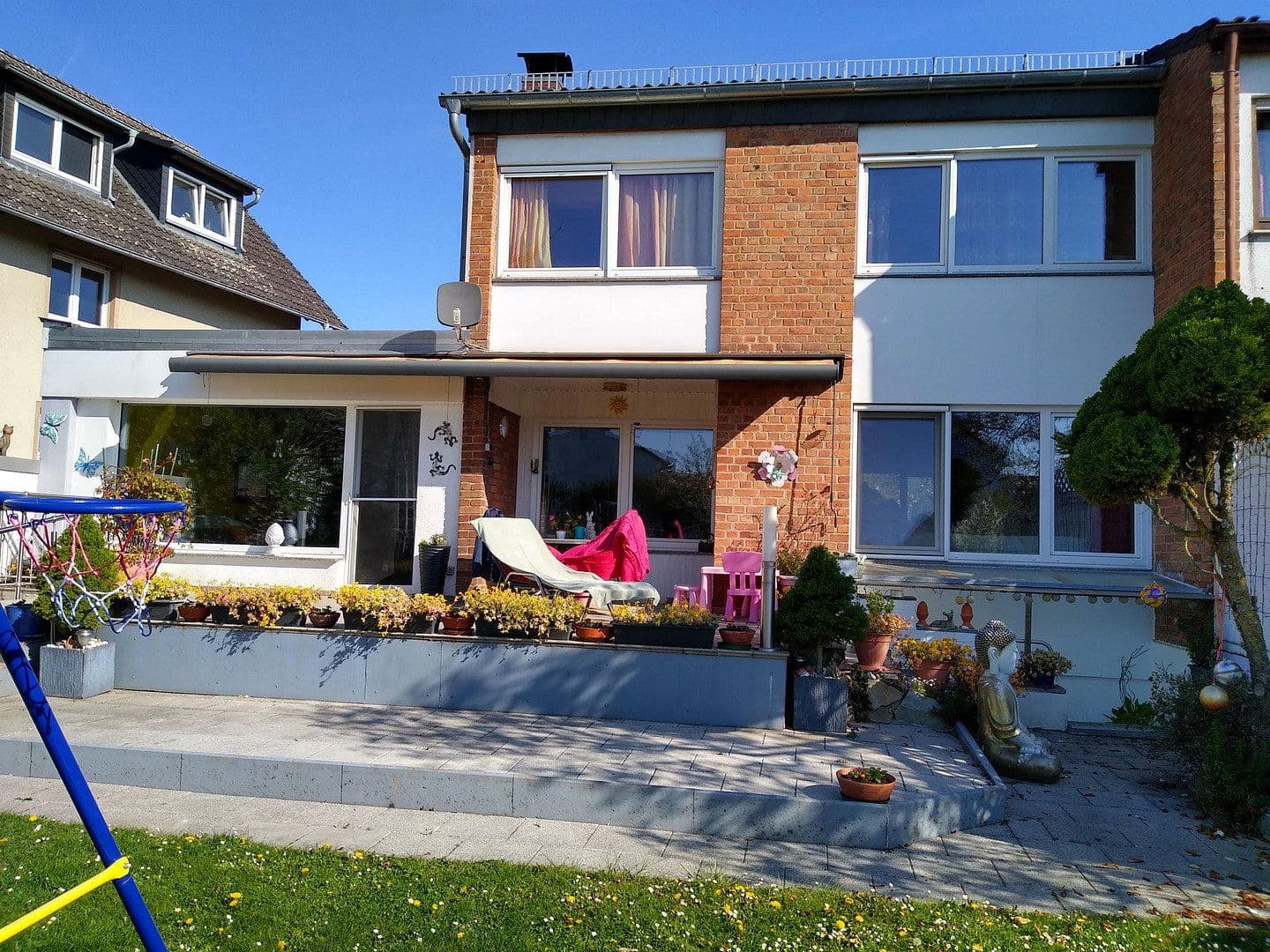 Prodej domu 123 m², pozemek 498 m², Karben, Hessen Prodej domu 123 m², pozemek 498 m², Karben, Hessen