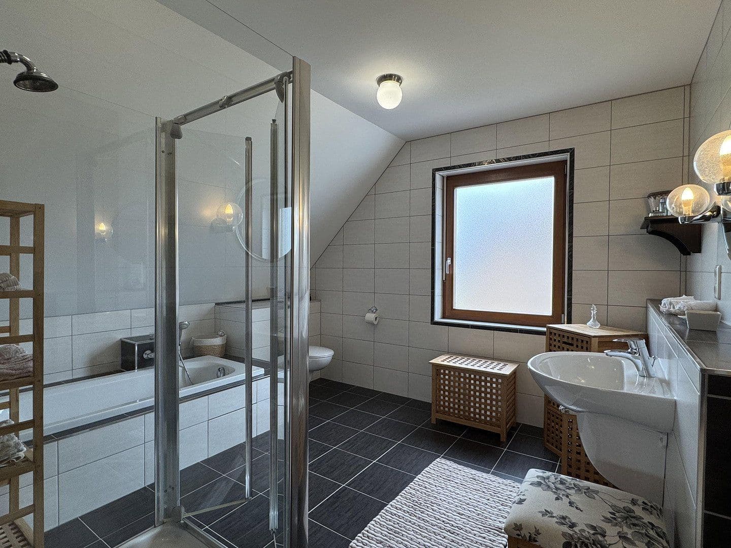Prodej domu 118 m², pozemek 656 m², Haren (Ems), Dolní Sasko Prodej domu 118 m², pozemek 656 m², Haren (Ems), Dolní Sasko