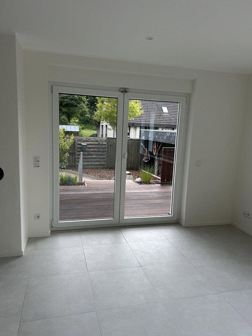 Prodej domu 120 m², pozemek 327 m², Bad Nenndorf, Dolní Sasko Prodej domu 120 m², pozemek 327 m², Bad Nenndorf, Dolní Sasko
