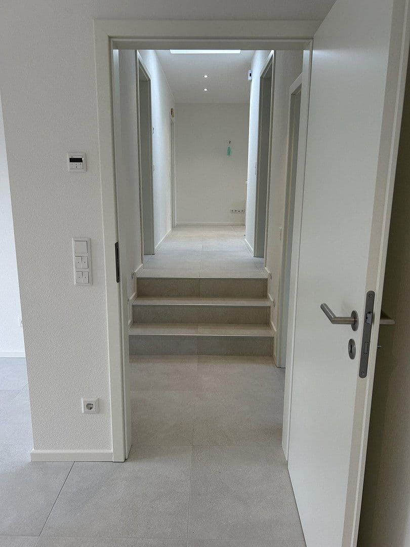 Prodej domu 120 m², pozemek 327 m², Bad Nenndorf, Dolní Sasko Prodej domu 120 m², pozemek 327 m², Bad Nenndorf, Dolní Sasko