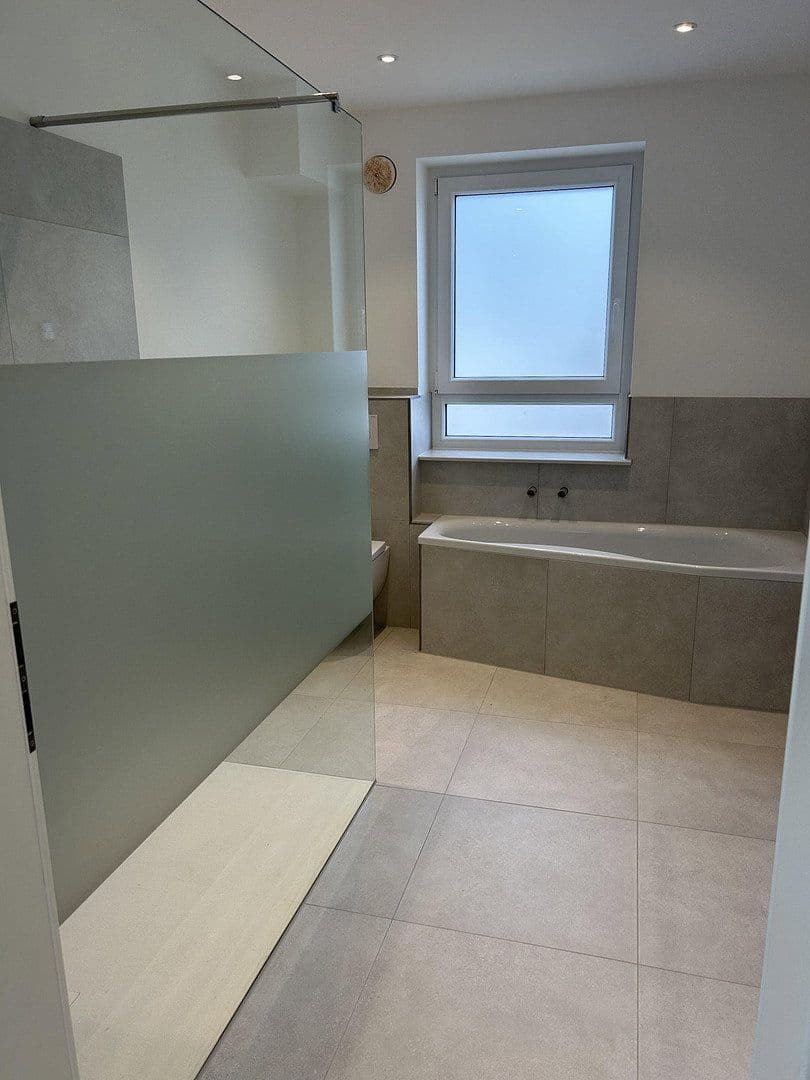 Prodej domu 120 m², pozemek 327 m², Bad Nenndorf, Dolní Sasko Prodej domu 120 m², pozemek 327 m², Bad Nenndorf, Dolní Sasko