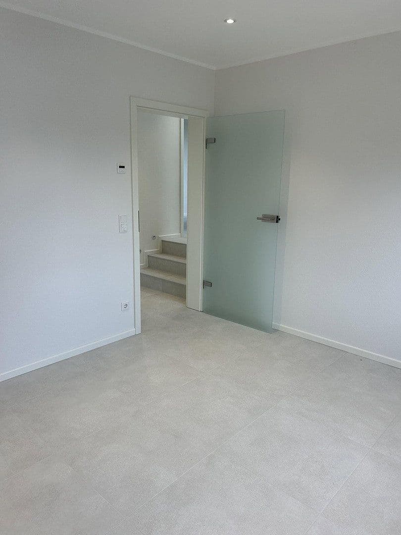 Prodej domu 120 m², pozemek 327 m², Bad Nenndorf, Dolní Sasko Prodej domu 120 m², pozemek 327 m², Bad Nenndorf, Dolní Sasko