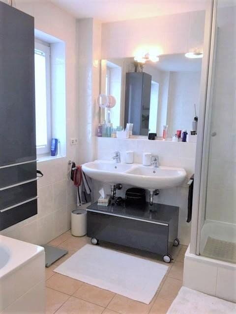 Pronájem domu 172 m², pozemek 325 m², München, Bavorsko Pronájem domu 172 m², pozemek 325 m², München, Bavorsko
