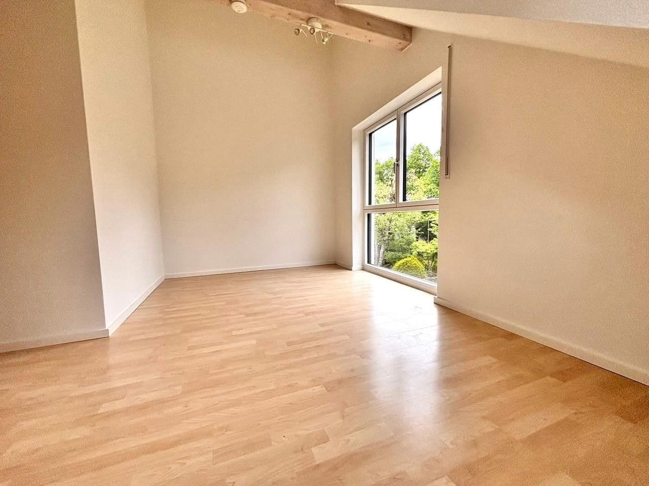 Pronájem domu 172 m², pozemek 325 m², München, Bavorsko Pronájem domu 172 m², pozemek 325 m², München, Bavorsko