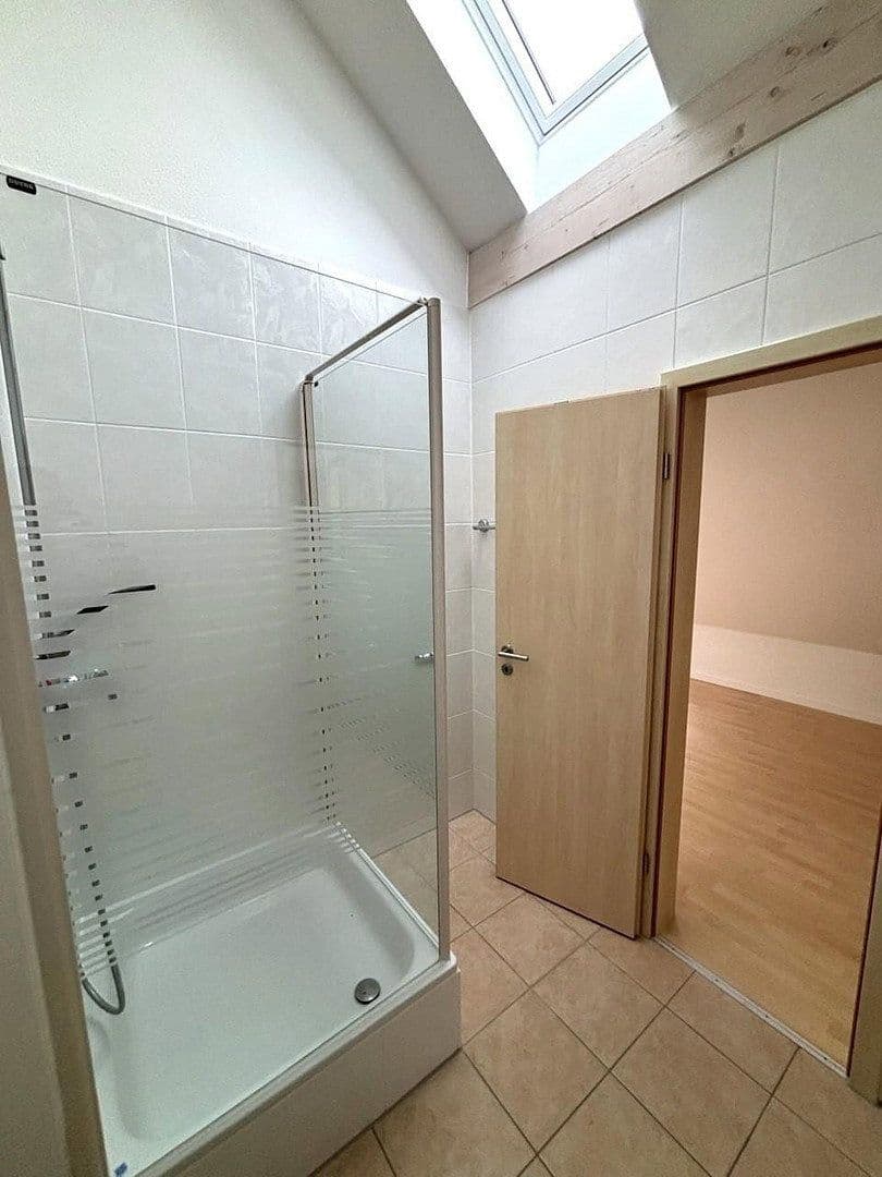 Pronájem domu 172 m², pozemek 325 m², München, Bavorsko Pronájem domu 172 m², pozemek 325 m², München, Bavorsko