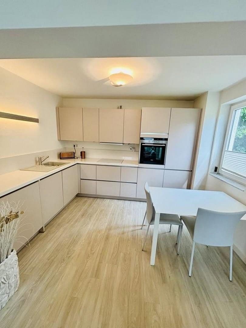 Pronájem bytu 2+1 58 m², Grandweg, Hamburg, Hamburg Pronájem bytu 2+1 58 m², Grandweg, Hamburg, Hamburg