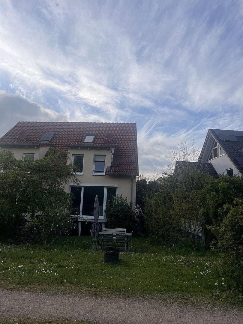 Prodej domu 166 m², pozemek 218 m², Rastatt, Bádensko-Württembersko Prodej domu 166 m², pozemek 218 m², Rastatt, Bádensko-Württembersko
