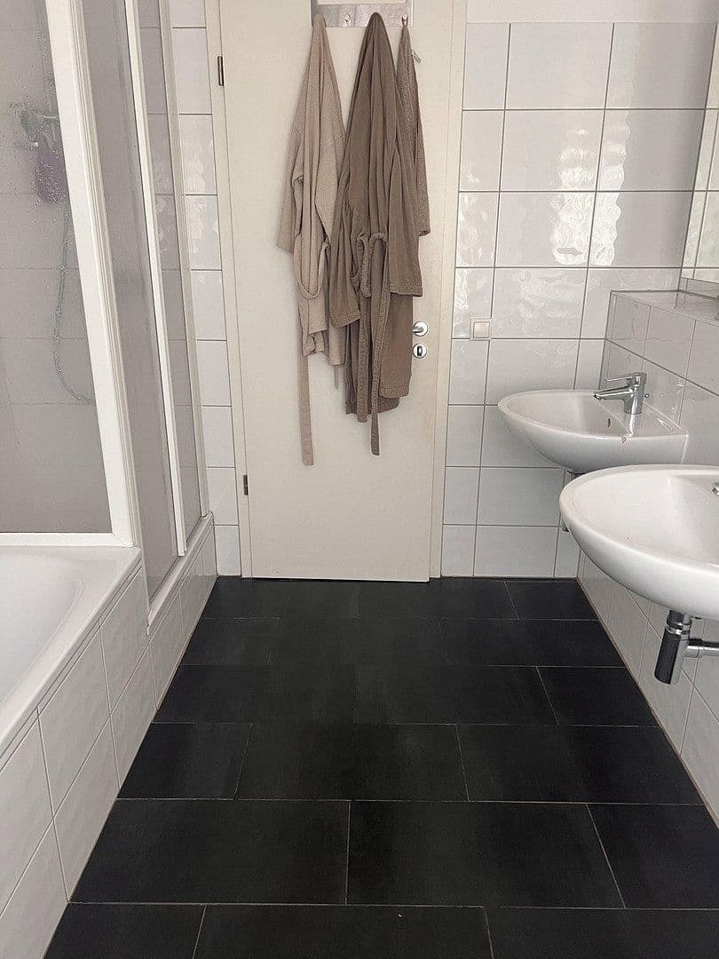 Prodej domu 166 m², pozemek 218 m², Rastatt, Bádensko-Württembersko Prodej domu 166 m², pozemek 218 m², Rastatt, Bádensko-Württembersko