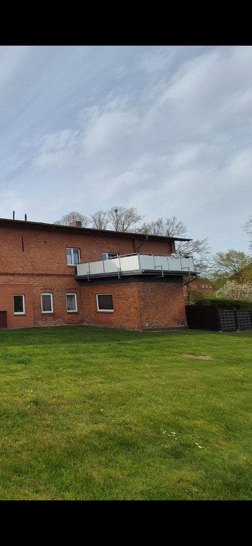 Pronájem bytu 5+1 160 m², Dorfstraße 20, Siebenbäumen, Šlesvicko-Holštýnsko Pronájem bytu 5+1 160 m², Dorfstraße 20, Siebenbäumen, Šlesvicko-Holštýnsko