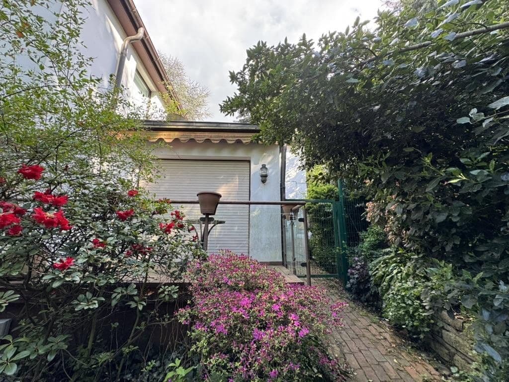Prodej domu 180 m², pozemek 600 m², Essen, Severní Porýní-Vestfálsko Prodej domu 180 m², pozemek 600 m², Essen, Severní Porýní-Vestfálsko