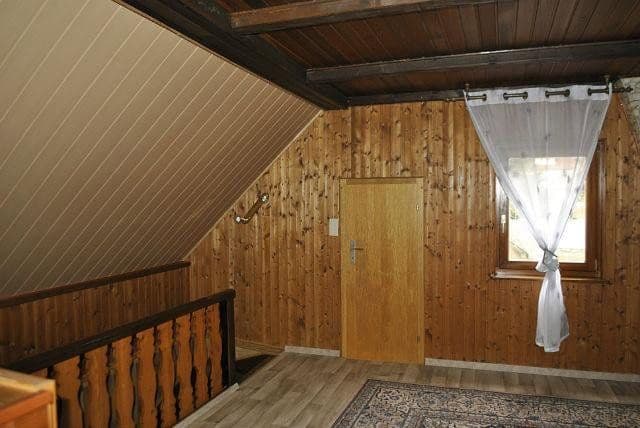 Prodej domu 223 m², pozemek 220 m², Hochstraße 30, Thür, Porýní-Falc Prodej domu 223 m², pozemek 220 m², Hochstraße 30, Thür, Porýní-Falc