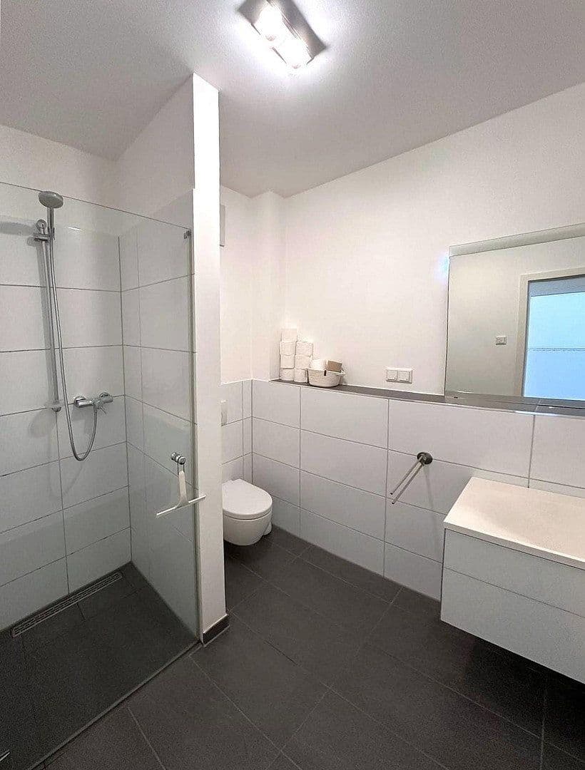 Pronájem bytu 2+1 59 m², Dellestraße 73, Düsseldorf, Severní Porýní-Vestfálsko Pronájem bytu 2+1 59 m², Dellestraße 73, Düsseldorf, Severní Porýní-Vestfálsko