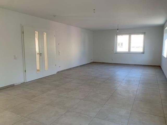 Pronájem bytu 2+1 127 m², Swisttal, Severní Porýní-Vestfálsko Pronájem bytu 2+1 127 m², Swisttal, Severní Porýní-Vestfálsko