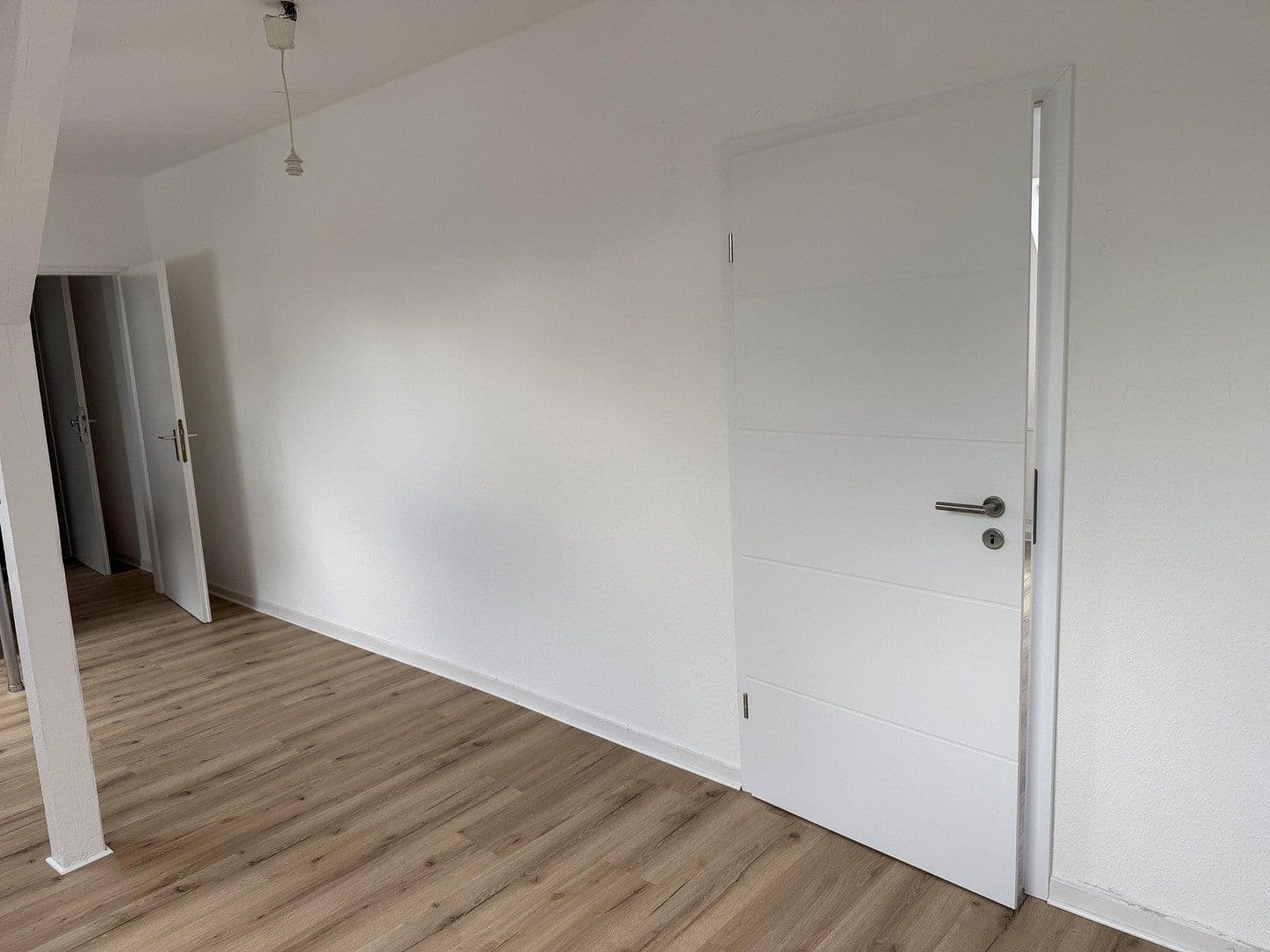 Pronájem bytu 2+1 33 m², Duisburg, Severní Porýní-Vestfálsko Pronájem bytu 2+1 33 m², Duisburg, Severní Porýní-Vestfálsko