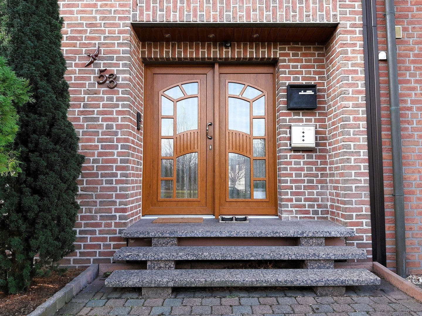 Prodej domu 231 m², pozemek 371 m², Dinslaken, Severní Porýní-Vestfálsko Prodej domu 231 m², pozemek 371 m², Dinslaken, Severní Porýní-Vestfálsko