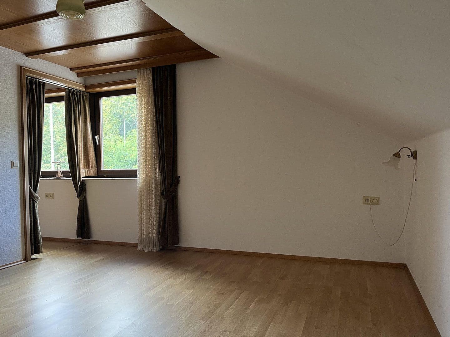 Prodej domu 267 m², pozemek 999 m², Calw, Bádensko-Württembersko Prodej domu 267 m², pozemek 999 m², Calw, Bádensko-Württembersko