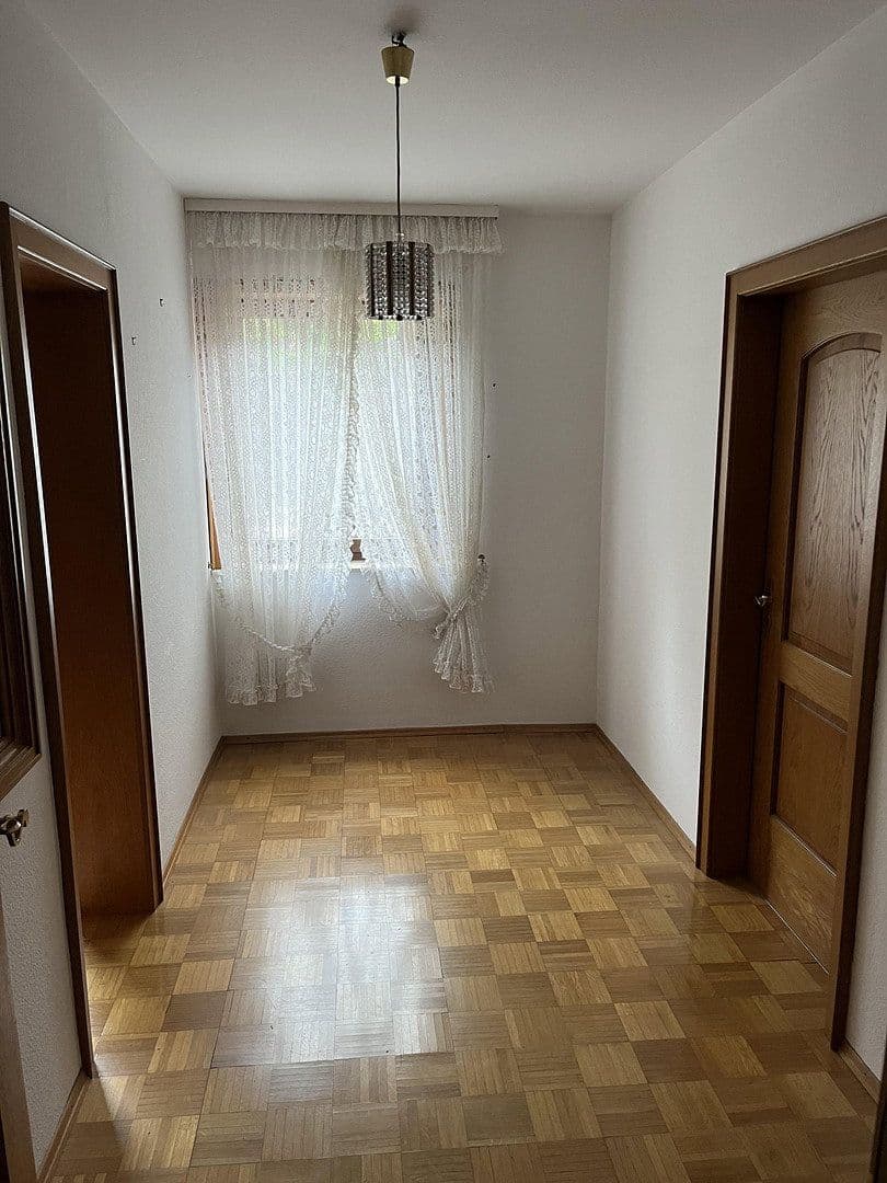Prodej domu 267 m², pozemek 999 m², Calw, Bádensko-Württembersko Prodej domu 267 m², pozemek 999 m², Calw, Bádensko-Württembersko