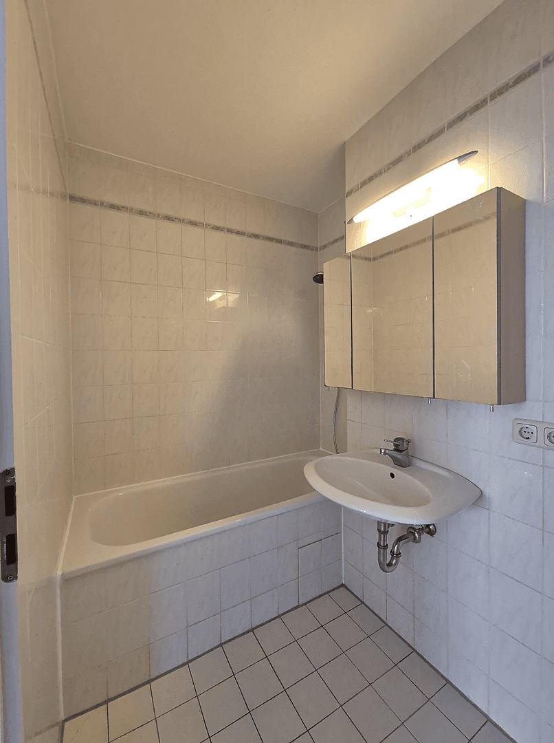 Prodej bytu 3+1 72 m², Adejeweg, Unterhaching, Bavorsko Prodej bytu 3+1 72 m², Adejeweg, Unterhaching, Bavorsko