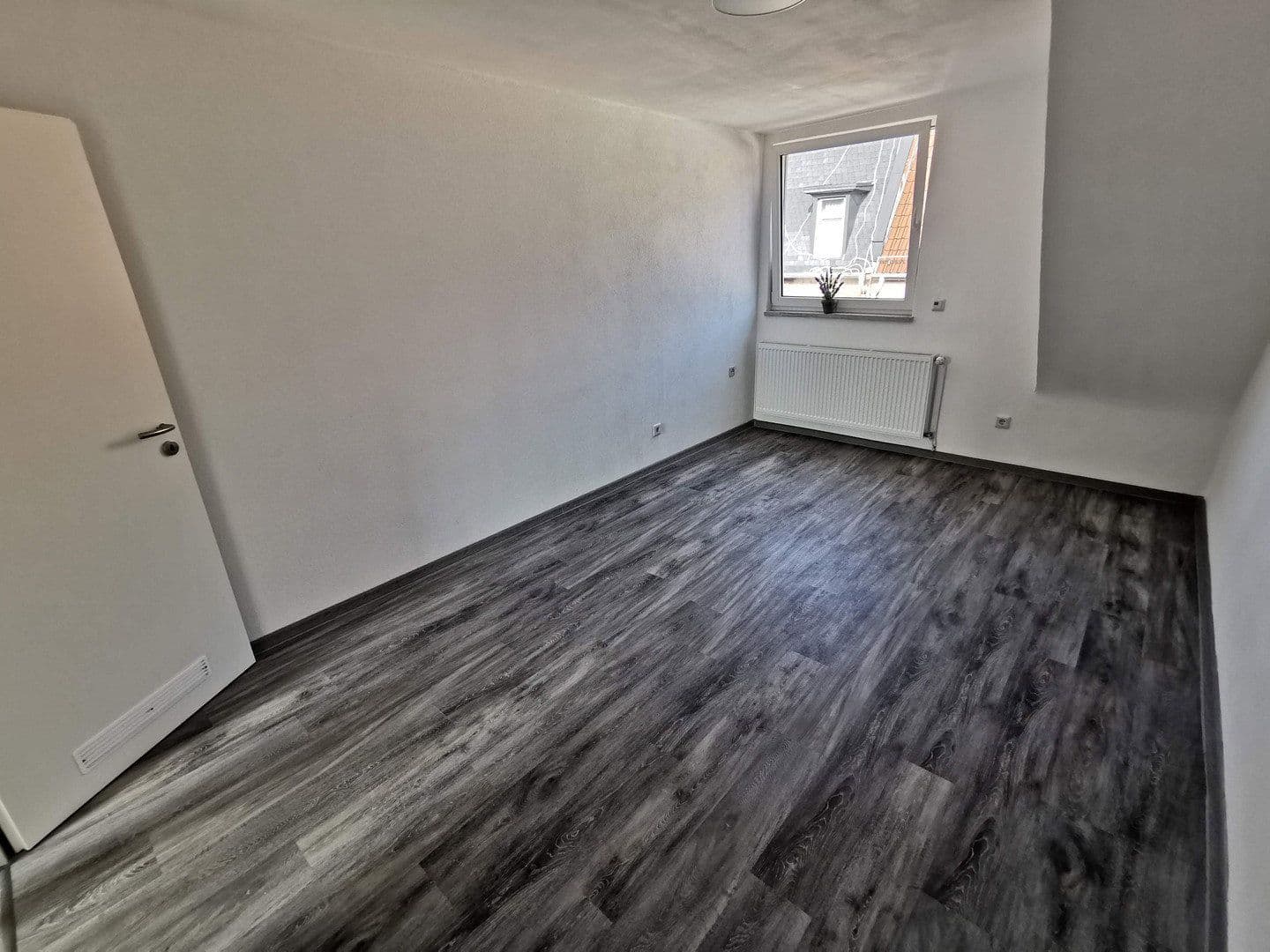 Pronájem bytu 2+1 53 m², Mannheim, Bádensko-Württembersko Pronájem bytu 2+1 53 m², Mannheim, Bádensko-Württembersko