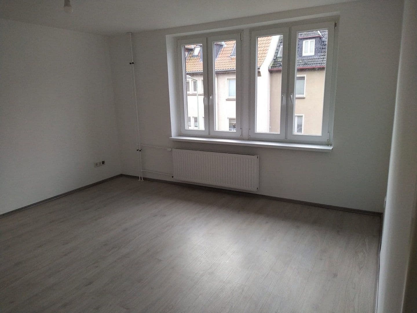 Pronájem bytu 3+1 70 m², Kurt-Heintze-Strasse 65, Duisburg, Severní Porýní-Vestfálsko Pronájem bytu 3+1 70 m², Kurt-Heintze-Strasse 65, Duisburg, Severní Porýní-Vestfálsko