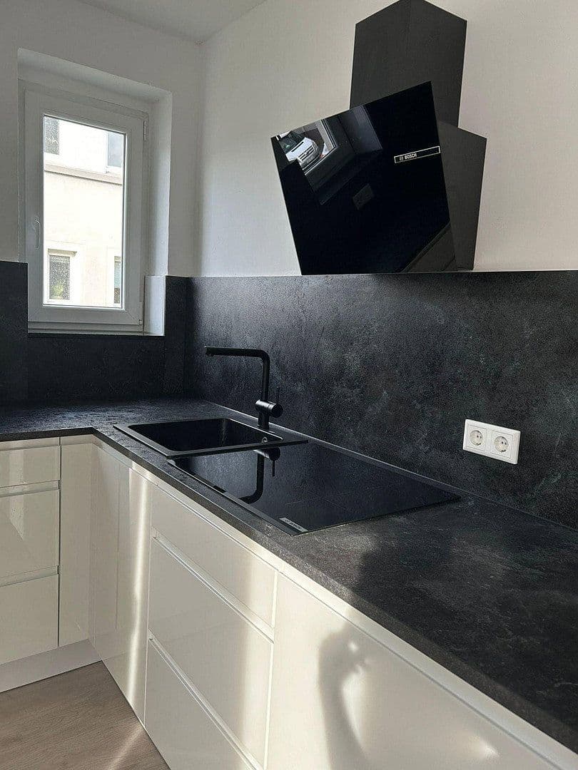 Pronájem bytu 3+1 70 m², Kurt-Heintze-Strasse 65, Duisburg, Severní Porýní-Vestfálsko Pronájem bytu 3+1 70 m², Kurt-Heintze-Strasse 65, Duisburg, Severní Porýní-Vestfálsko