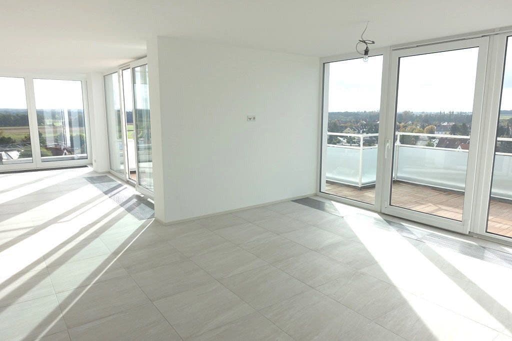 Pronájem bytu 3+1 106 m², Nürnberg / Großgründlach, Bavorsko Pronájem bytu 3+1 106 m², Nürnberg / Großgründlach, Bavorsko