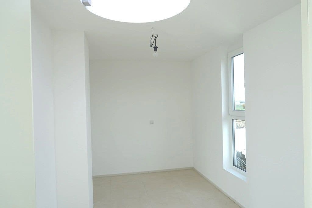 Pronájem bytu 3+1 106 m², Nürnberg / Großgründlach, Bavorsko Pronájem bytu 3+1 106 m², Nürnberg / Großgründlach, Bavorsko