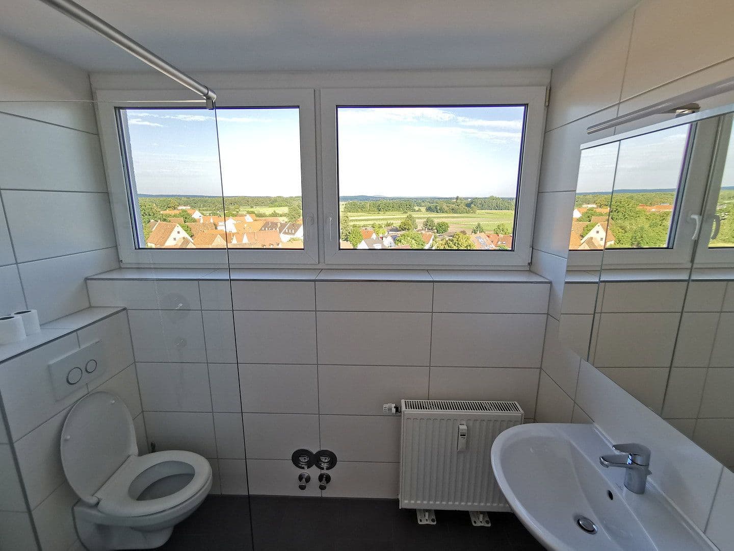 Pronájem bytu 3+1 106 m², Nürnberg / Großgründlach, Bavorsko Pronájem bytu 3+1 106 m², Nürnberg / Großgründlach, Bavorsko