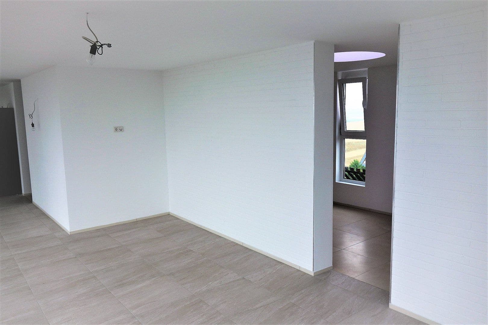 Pronájem bytu 3+1 106 m², Nürnberg / Großgründlach, Bavorsko Pronájem bytu 3+1 106 m², Nürnberg / Großgründlach, Bavorsko