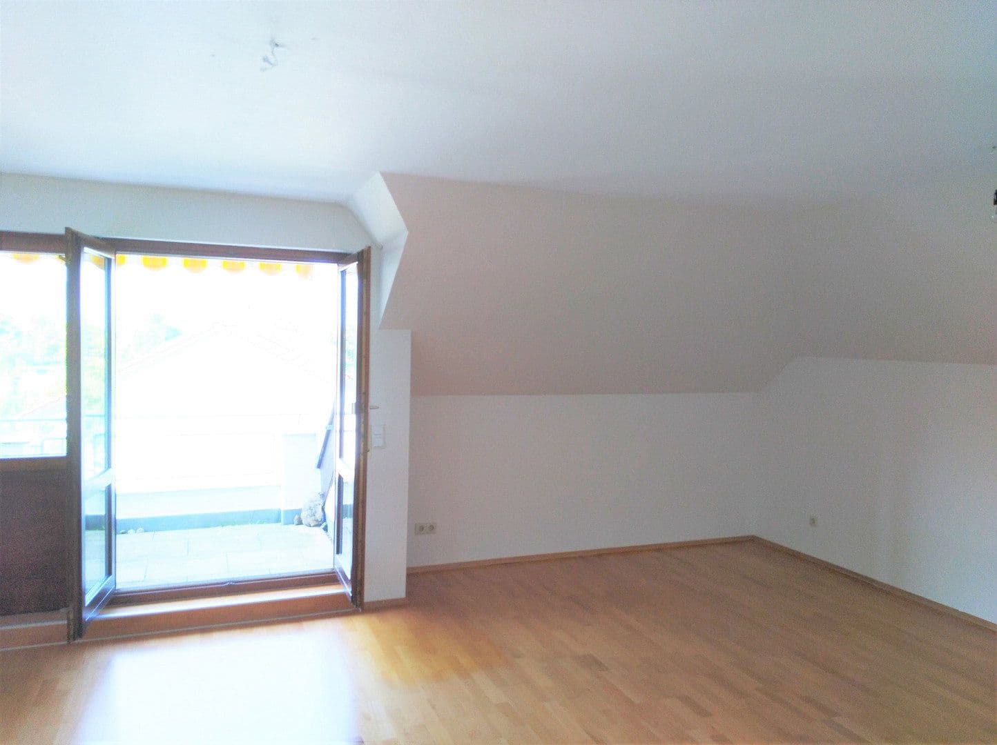 Pronájem bytu 3+kk 95 m², Bad Boll, Bádensko-Württembersko Pronájem bytu 3+kk 95 m², Bad Boll, Bádensko-Württembersko