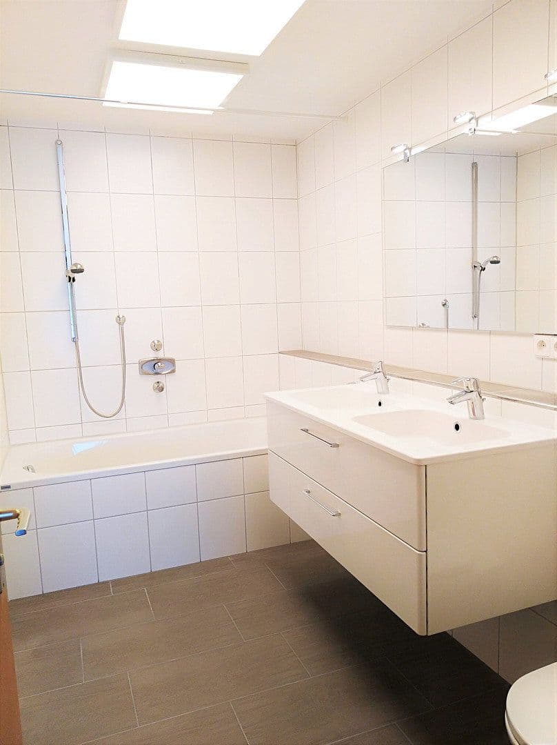 Pronájem bytu 3+kk 95 m², Bad Boll, Bádensko-Württembersko Pronájem bytu 3+kk 95 m², Bad Boll, Bádensko-Württembersko