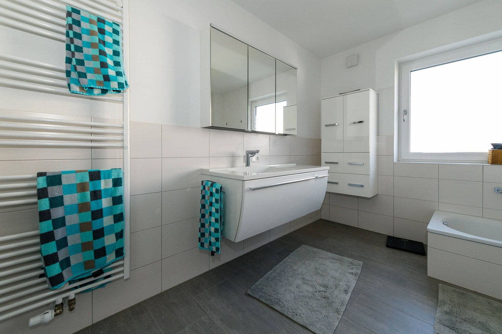Pronájem domu 145 m², pozemek 225 m², Ingolstadt, Bavorsko Pronájem domu 145 m², pozemek 225 m², Ingolstadt, Bavorsko