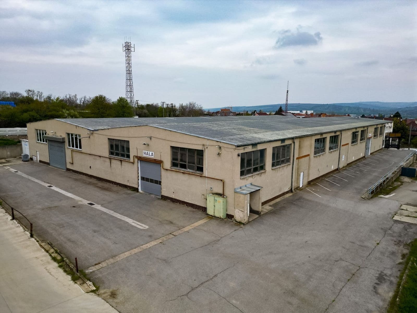Pronájem nebytového prostoru 3.776 m², Nádražní, Hustopeče, Jihomoravský kraj Pronájem nebytového prostoru 3.776 m², Nádražní, Hustopeče, Jihomoravský kraj