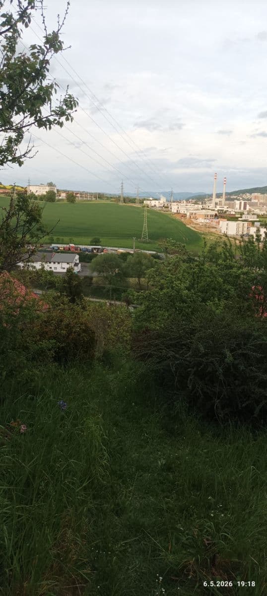 Pronájem pozemku 400 m², Zlín, Zlínský kraj Pronájem pozemku 400 m², Zlín, Zlínský kraj
