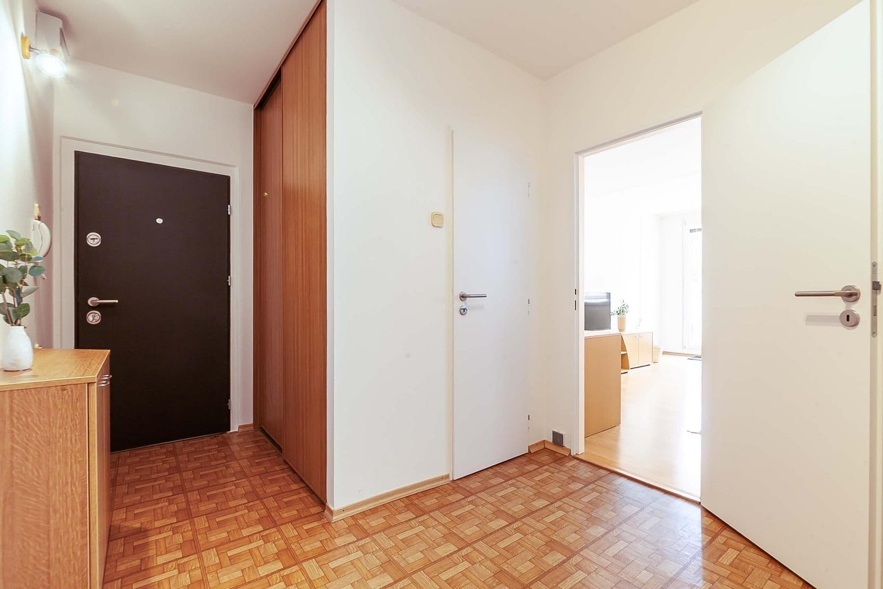 Prodej bytu 3+1 69 m², Kostřínská, Praha, Praha Prodej bytu 3+1 69 m², Kostřínská, Praha, Praha