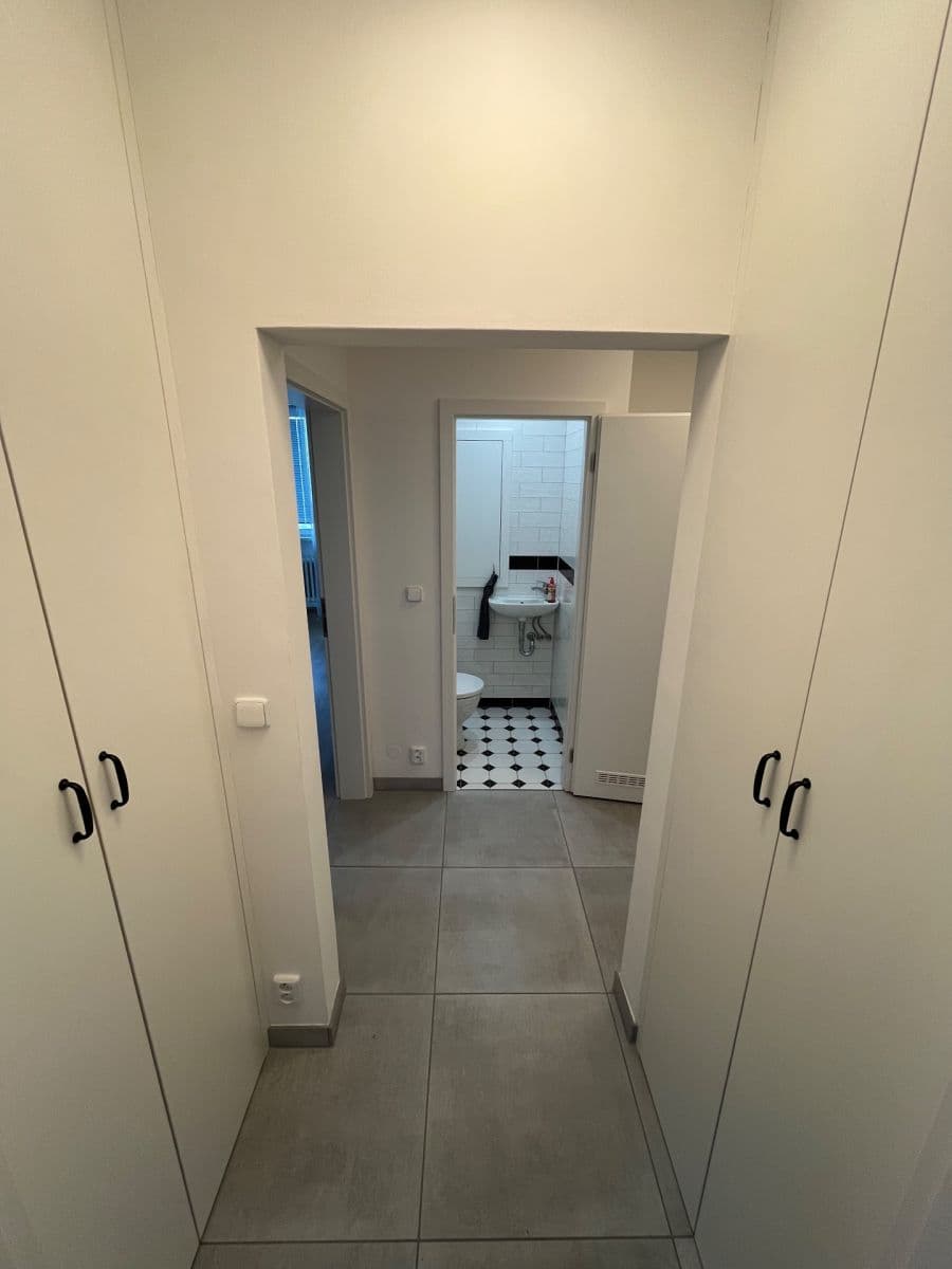 Pronájem bytu 3+1 69 m², Gabinova, Praha, Praha Pronájem bytu 3+1 69 m², Gabinova, Praha, Praha