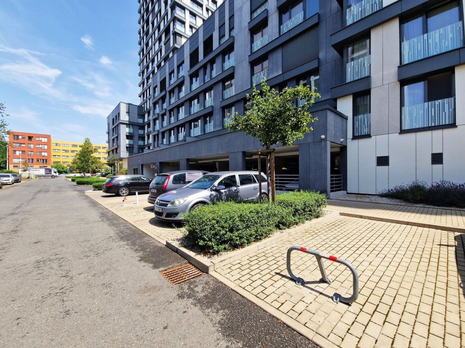Pronájem bytu 1+kk 37 m², Olšanská, Praha, Praha Pronájem bytu 1+kk 37 m², Olšanská, Praha, Praha