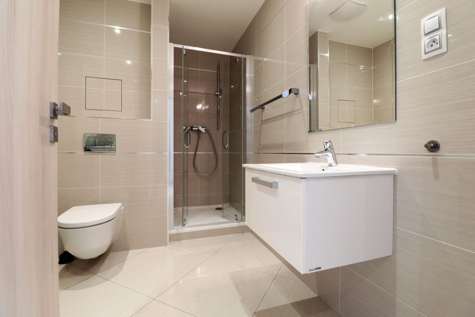Pronájem bytu 1+kk 37 m², Olšanská, Praha, Praha Pronájem bytu 1+kk 37 m², Olšanská, Praha, Praha