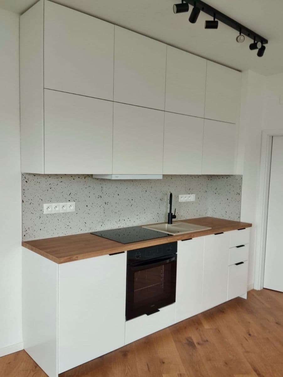Pronájem bytu 1+kk 36 m², Petrohradská, Praha, Praha Pronájem bytu 1+kk 36 m², Petrohradská, Praha, Praha