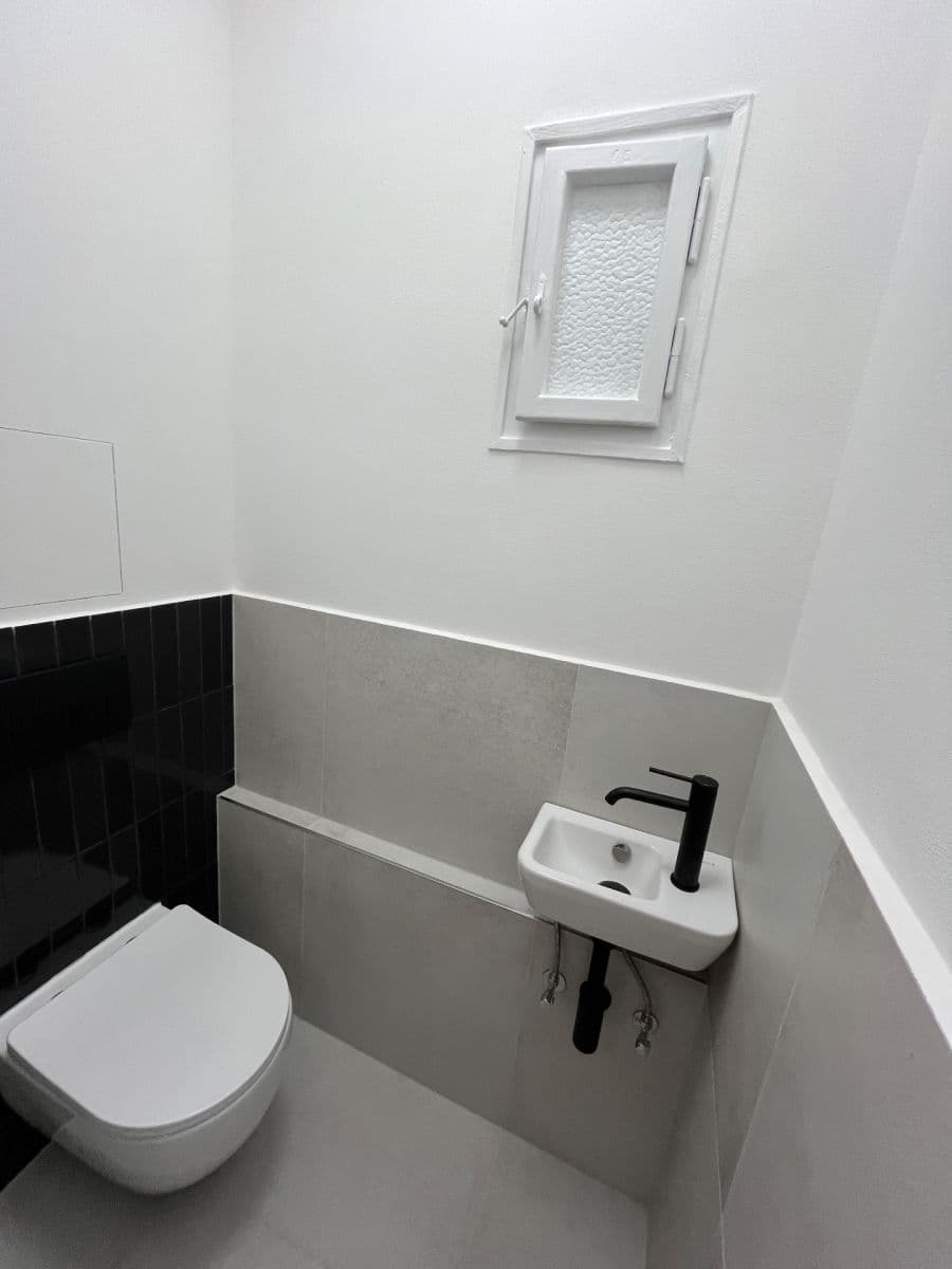 Pronájem bytu 1+kk 36 m², Petrohradská, Praha, Praha Pronájem bytu 1+kk 36 m², Petrohradská, Praha, Praha