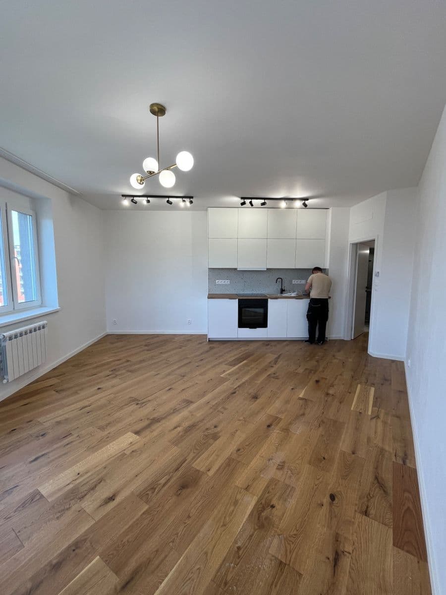 Pronájem bytu 1+kk 36 m², Petrohradská, Praha, Praha Pronájem bytu 1+kk 36 m², Petrohradská, Praha, Praha