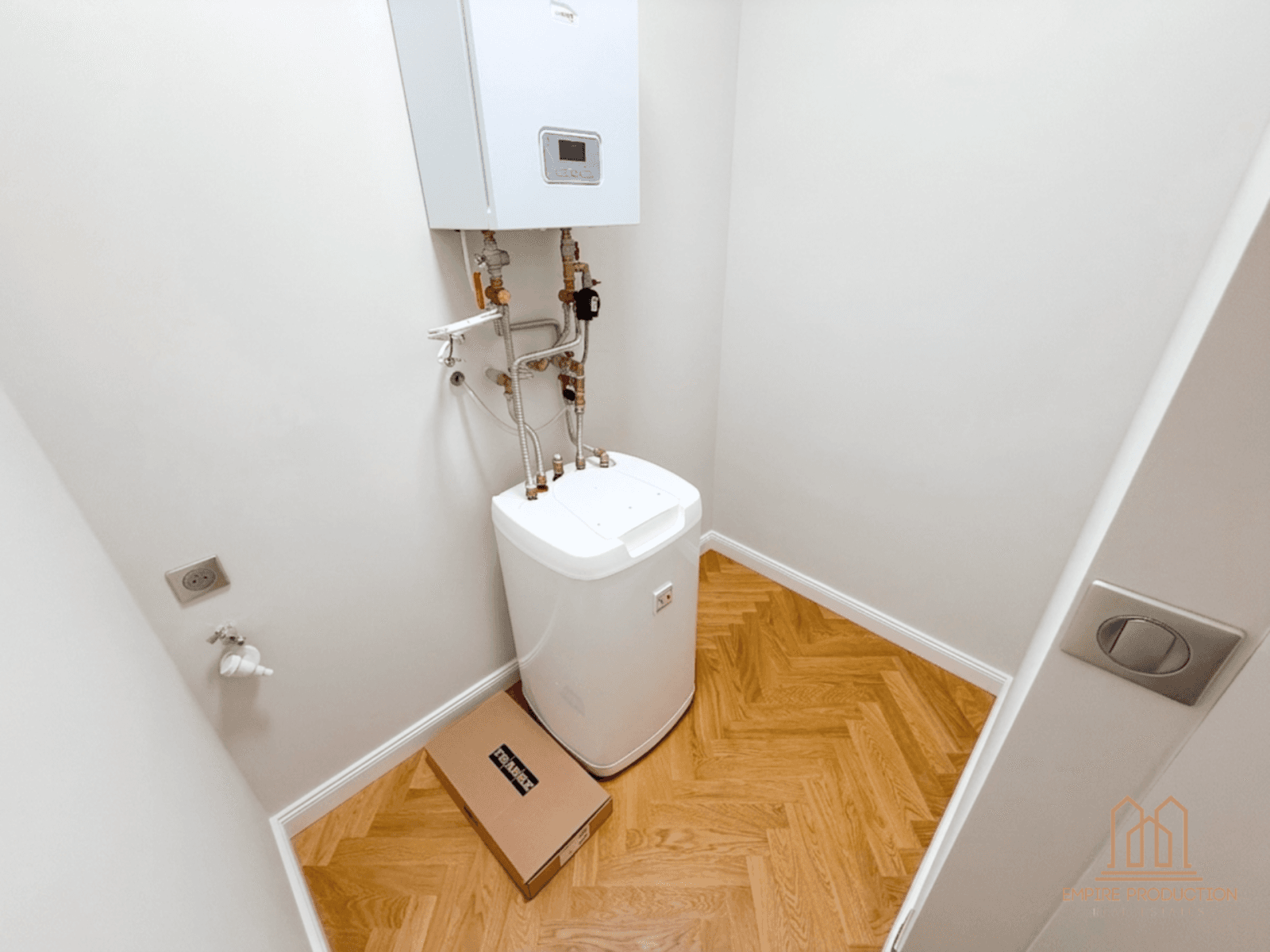 Prodej bytu 2+kk 56 m², Tolstého, Praha, Praha Prodej bytu 2+kk 56 m², Tolstého, Praha, Praha