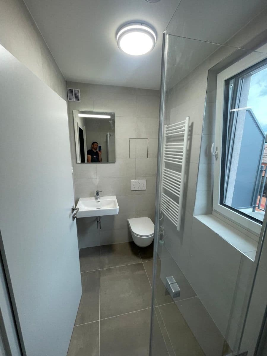 Pronájem bytu 2+kk 39 m², Jana Fibicha, Ivančice, Jihomoravský kraj Pronájem bytu 2+kk 39 m², Jana Fibicha, Ivančice, Jihomoravský kraj