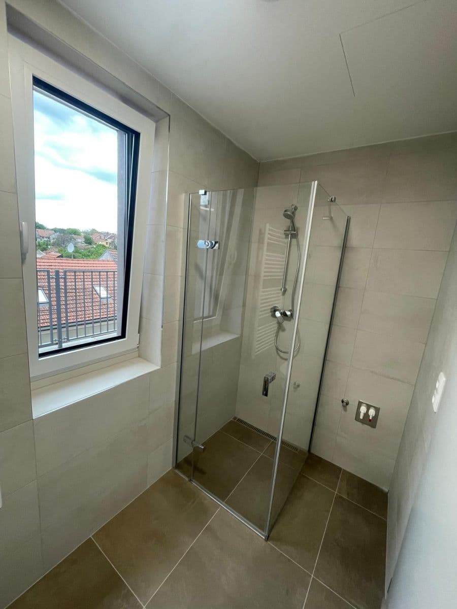 Pronájem bytu 2+kk 39 m², Jana Fibicha, Ivančice, Jihomoravský kraj Pronájem bytu 2+kk 39 m², Jana Fibicha, Ivančice, Jihomoravský kraj
