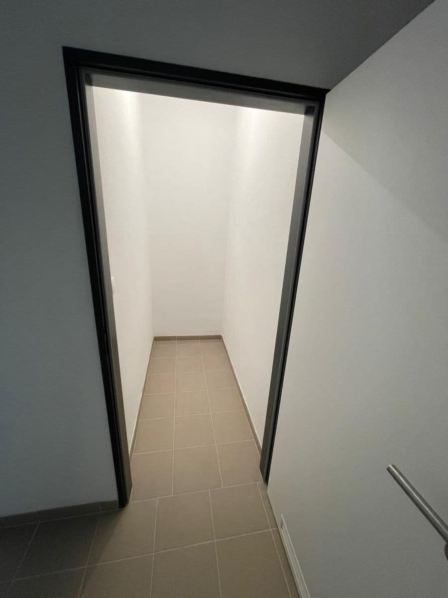 Pronájem bytu 2+kk 39 m², Jana Fibicha, Ivančice, Jihomoravský kraj Pronájem bytu 2+kk 39 m², Jana Fibicha, Ivančice, Jihomoravský kraj
