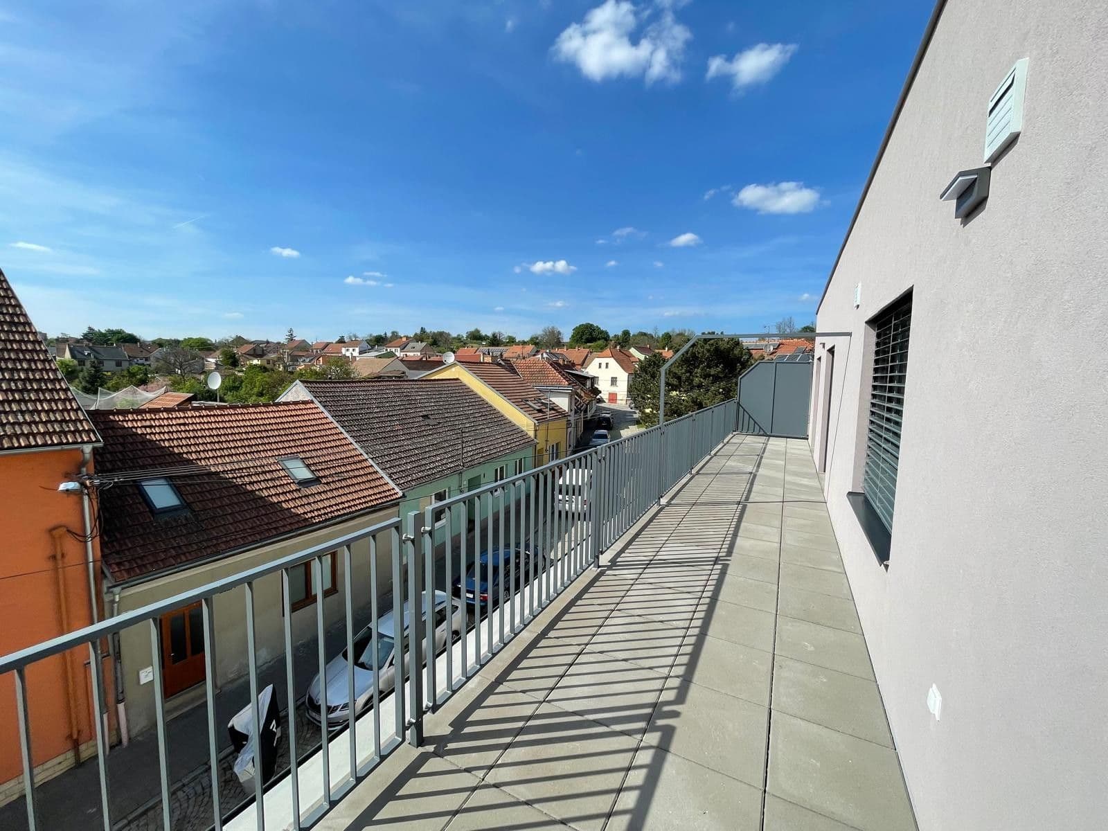 Pronájem bytu 2+kk 39 m², Jana Fibicha, Ivančice, Jihomoravský kraj Pronájem bytu 2+kk 39 m², Jana Fibicha, Ivančice, Jihomoravský kraj