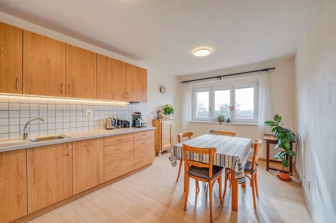 Pronájem bytu 4+1 98 m², Na Balkáně, Praha, Praha Pronájem bytu 4+1 98 m², Na Balkáně, Praha, Praha