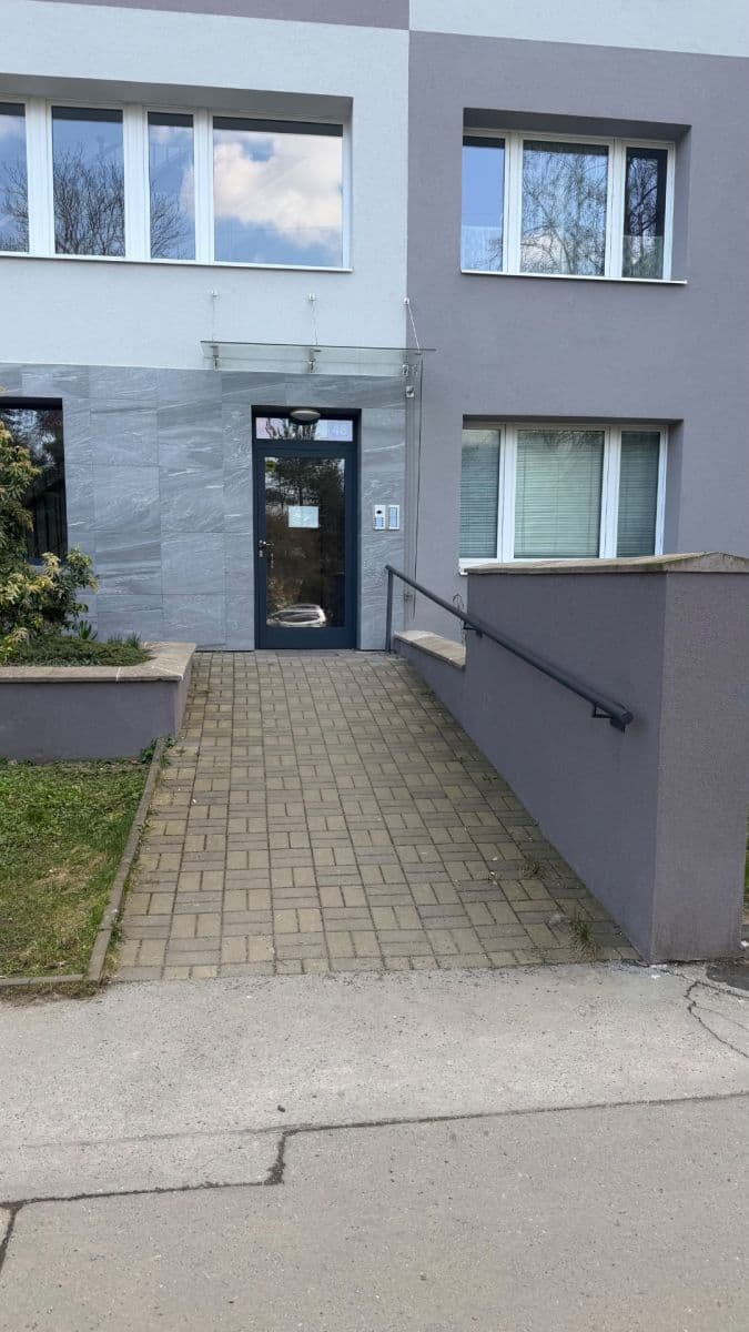 Prodej bytu 3+1 68 m², Pujmanové, Praha, Praha Prodej bytu 3+1 68 m², Pujmanové, Praha, Praha
