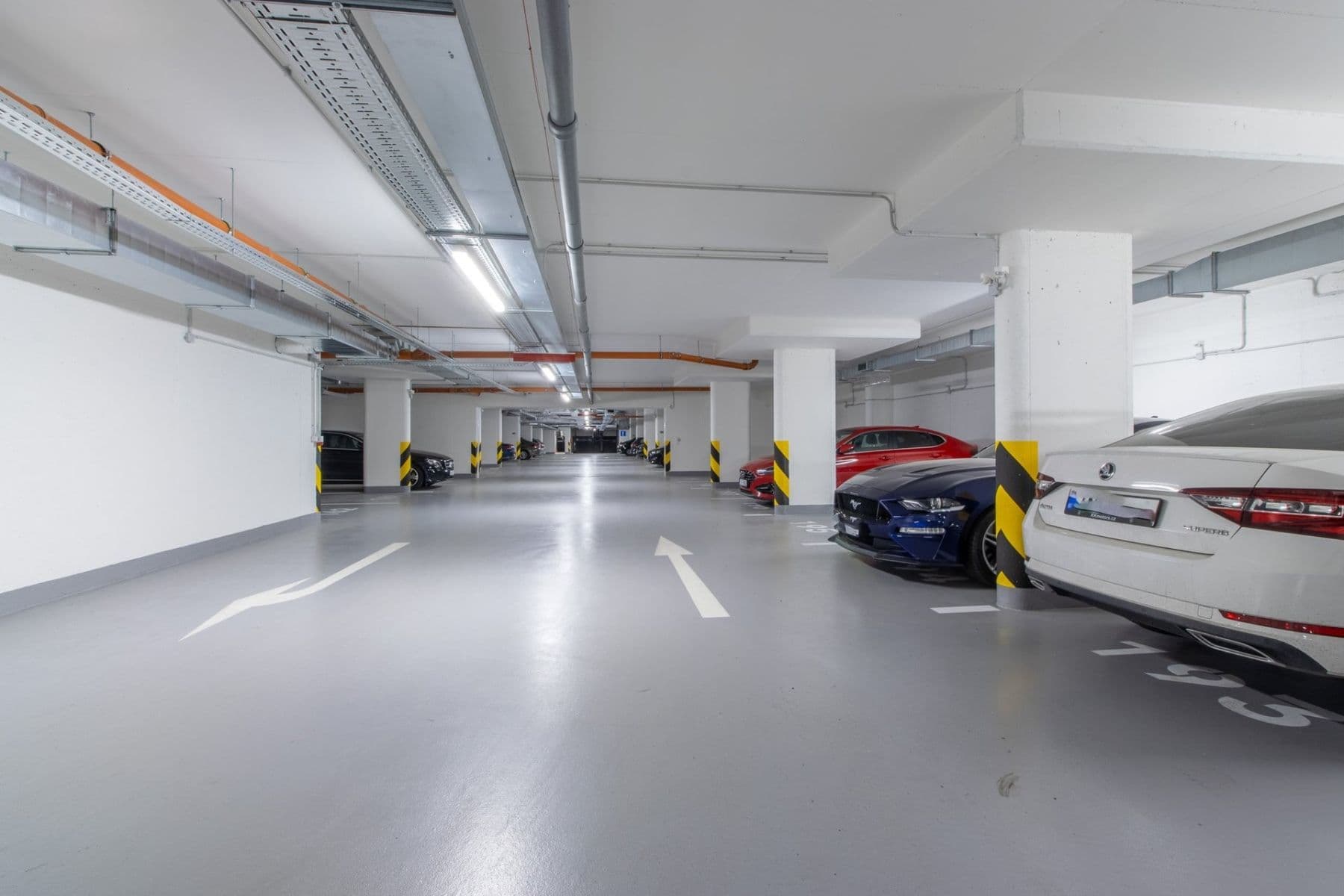 Pronájem garáže 15 m², Poděbradská, Praha, Praha Pronájem garáže 15 m², Poděbradská, Praha, Praha
