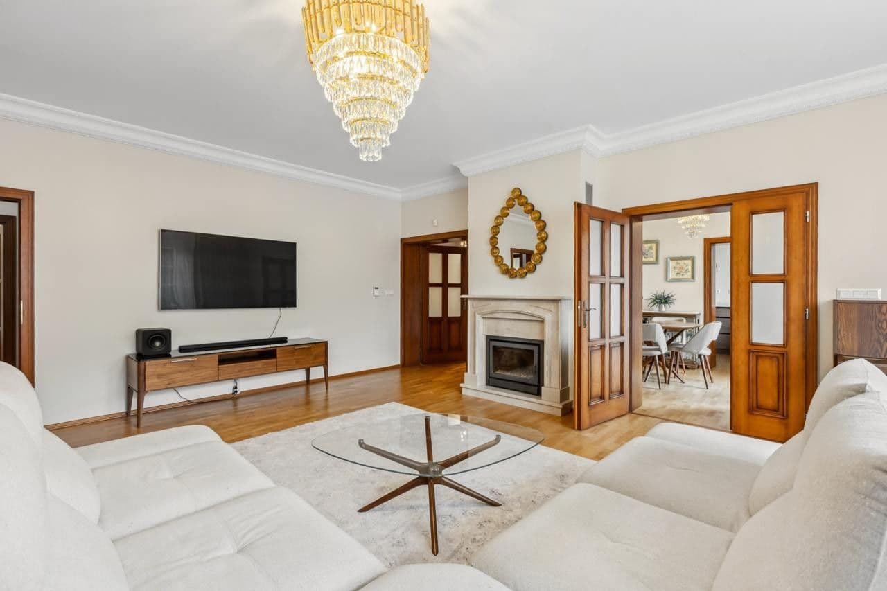 Prodej bytu 4+1 130 m², Nebozízek, Karlovy Vary, Karlovarský kraj Prodej bytu 4+1 130 m², Nebozízek, Karlovy Vary, Karlovarský kraj